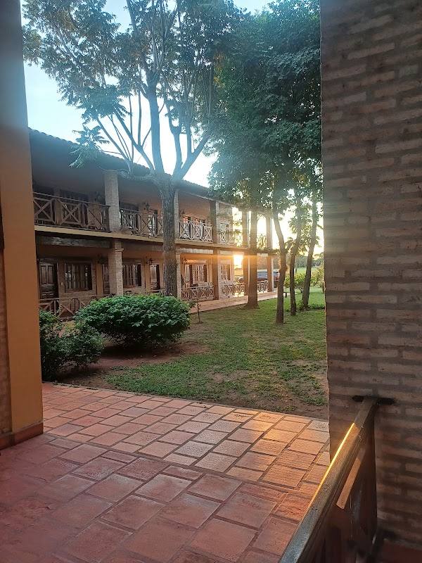 Acceso al Hotel Estancia Tacuaty