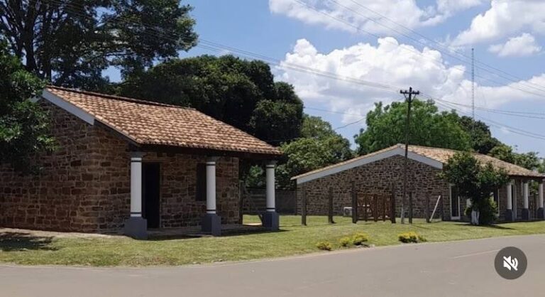 Casa de Piedra Hostal