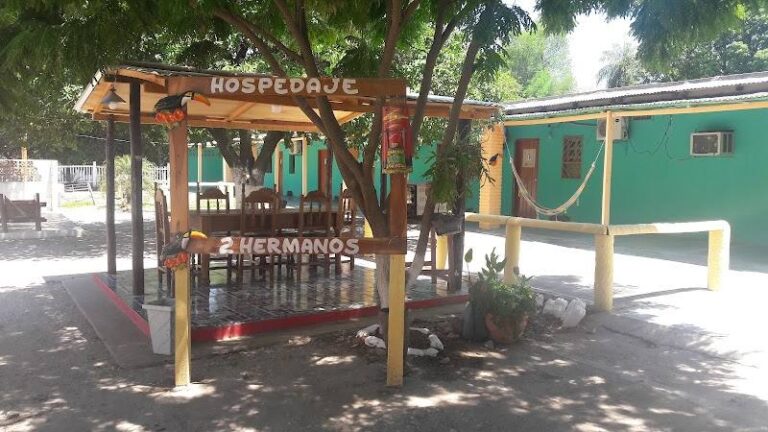Hospedaje 2 Hermanos