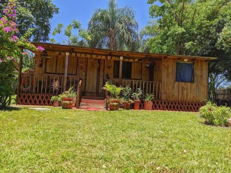 Hospedaje "Cabaña M&M"