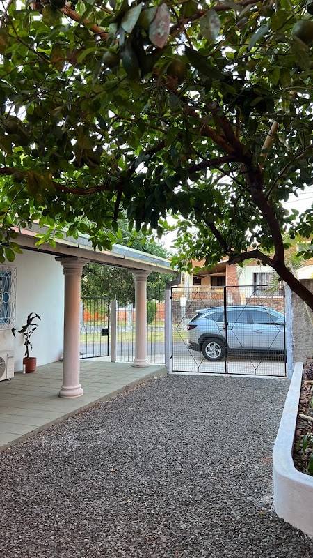 Hospedaje en Encarnación: casa para 6 personas
