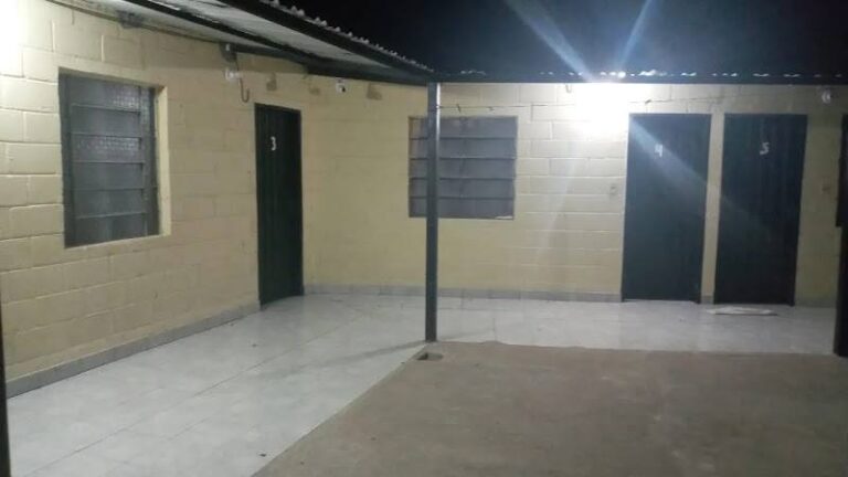 Hospedaje La Entrada