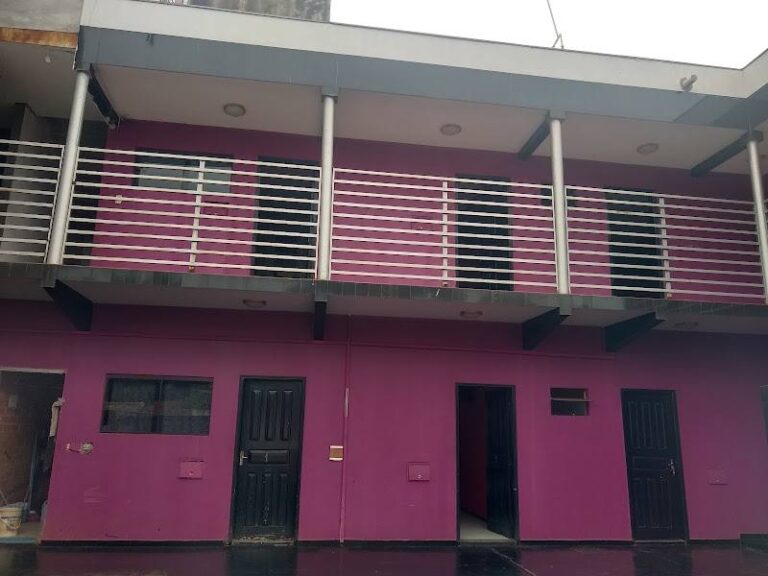 HOSPEDAJE PARAPITI