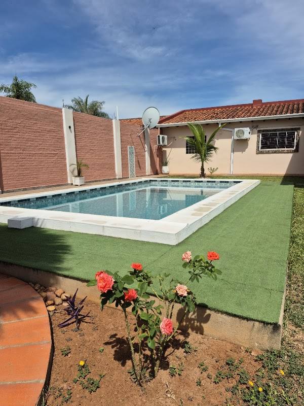 Hospedaje & piscina "Lo de Ovando"