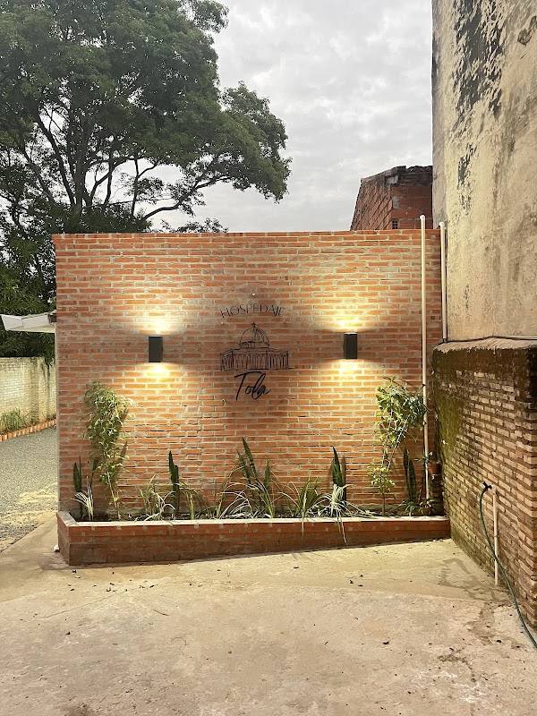 Hospedaje Tola