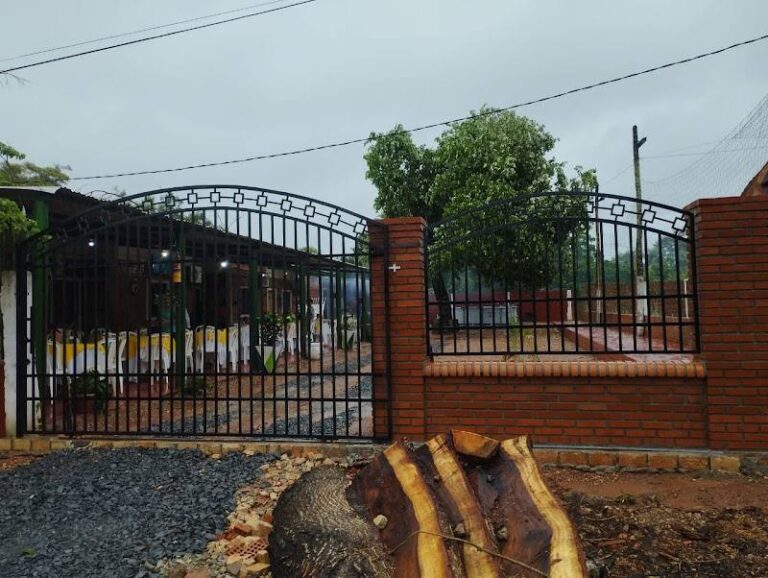 Hospedaje Tres Hermanos