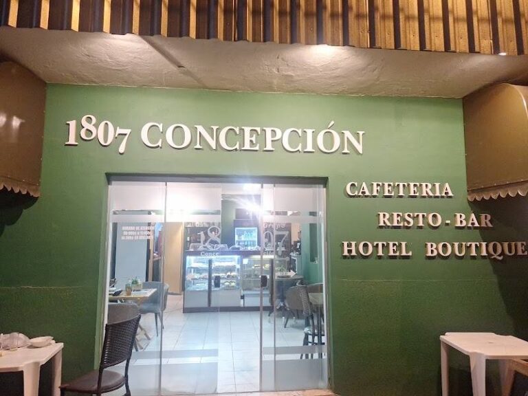 HOTEL & CAFÉ 1807