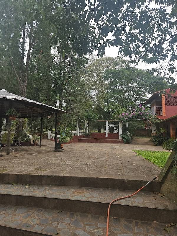 Hotel Campamento Oasis