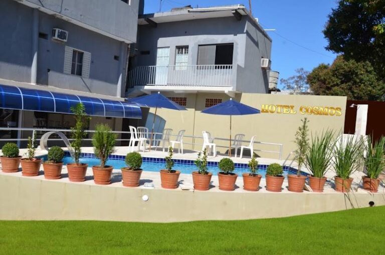 Hotel Cosmos, Pdte. Franco