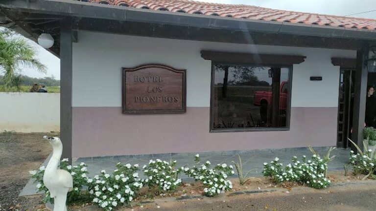 Hotel los pioneros