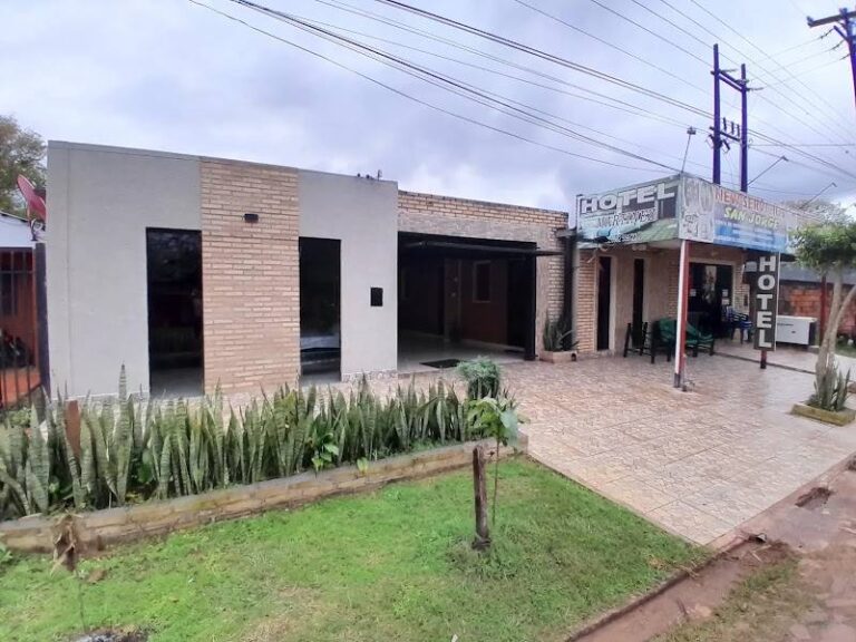 Hotel Martinez