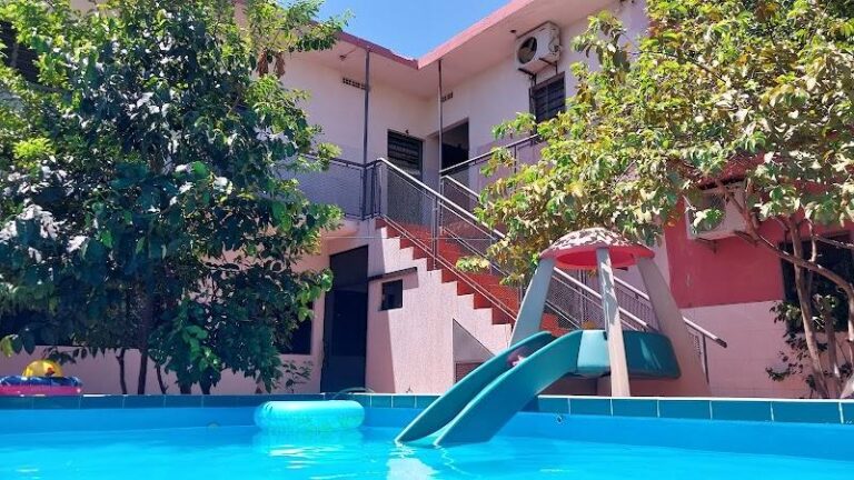 Hotel Mbohupa Renda