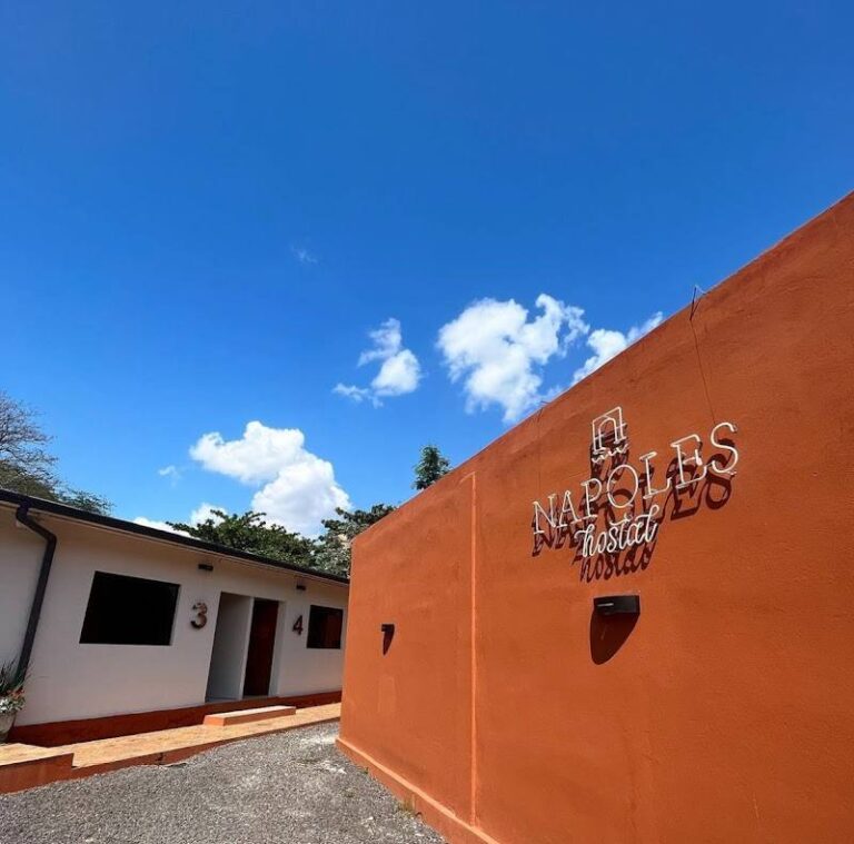 Nápoles Hostal