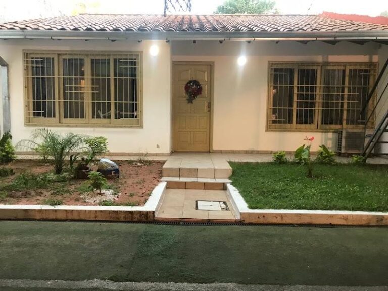 Pytu’u Hostel